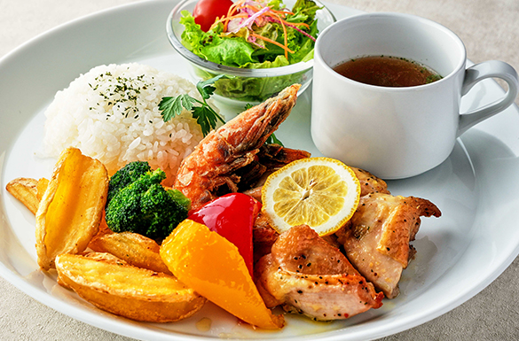 レモンペッパーチキンのワンプレートランチ