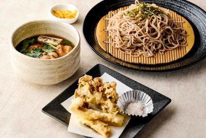 鶏せいろ蕎麦ときのこの天ぷら